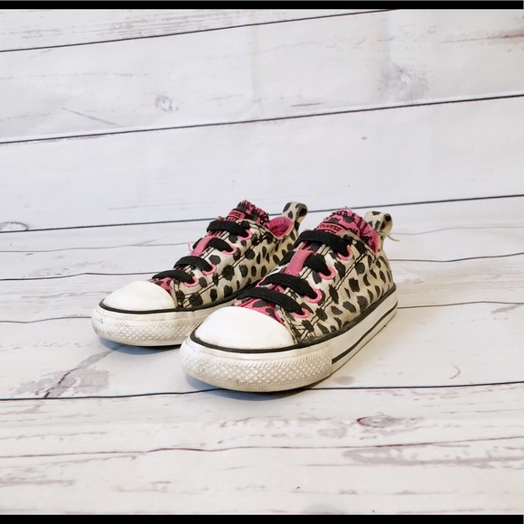 baby cheetah converse